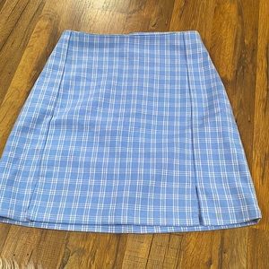 This is a plaid skirt from Brandy Melville.  It’s a size 10 with no tags.